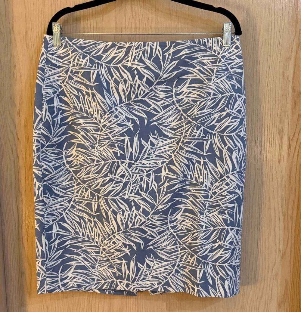 LOFT Tropical Leaf Straight Skirt Size 12 Blue White Cotton Stretch Lined